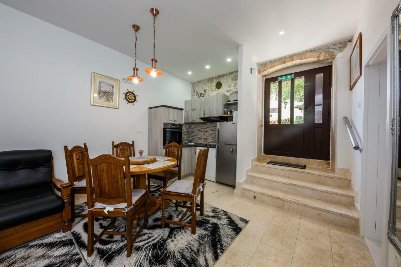 Apartman Lavanda Kastela Exterior photo